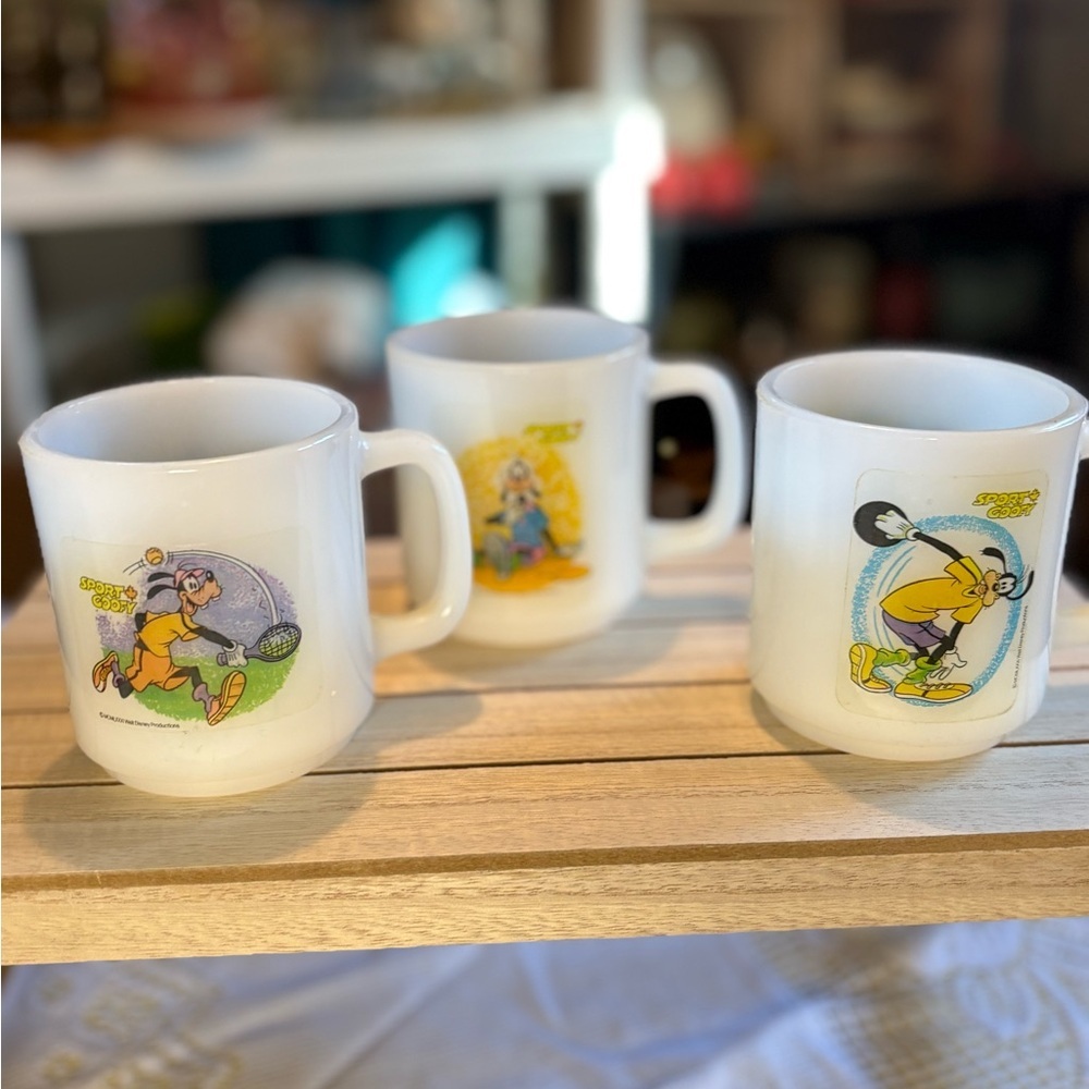 Vintage White Vintage Cartoon Milk Glass Coffee Mug - Set of 3
